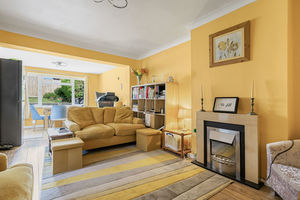 Lounge/Diner- click for photo gallery